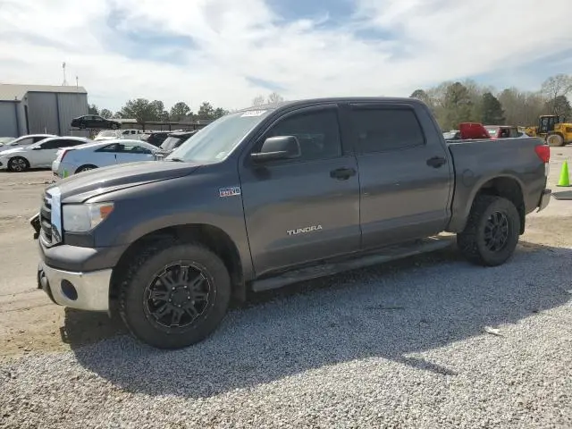 5TFDW5F18DX321830