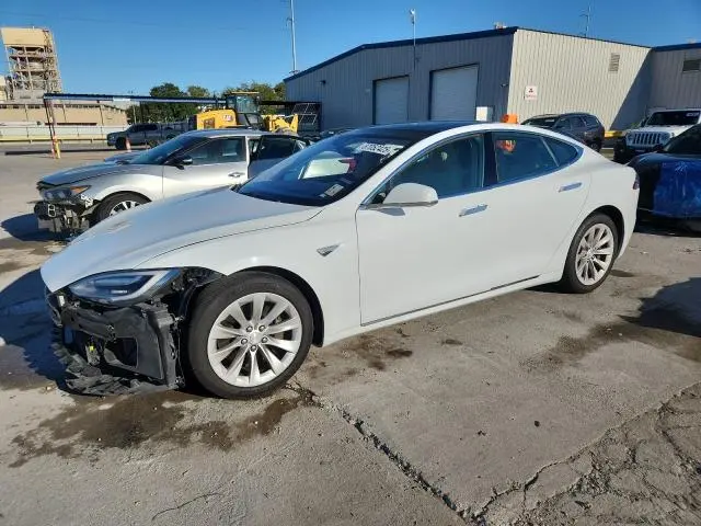 5YJSA1E10GF156032
