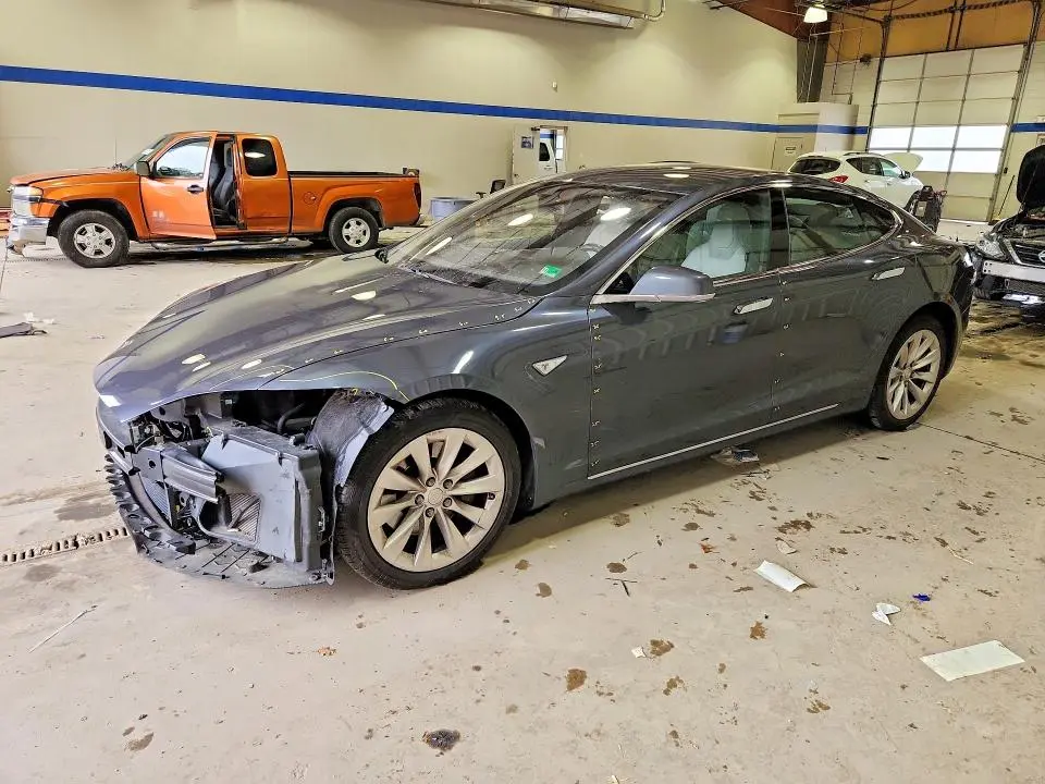 5YJSA1E24GF139310