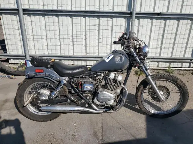 JH2MC1313GK100022