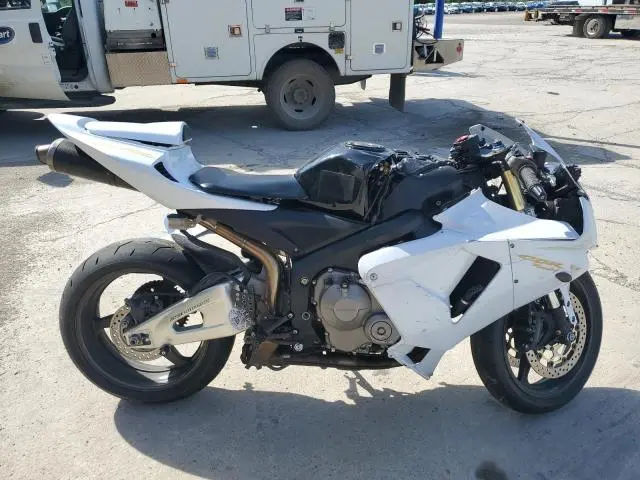JH2PC37145M201431