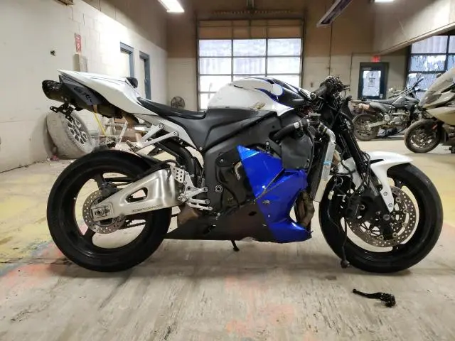 JH2PC4003BK400761