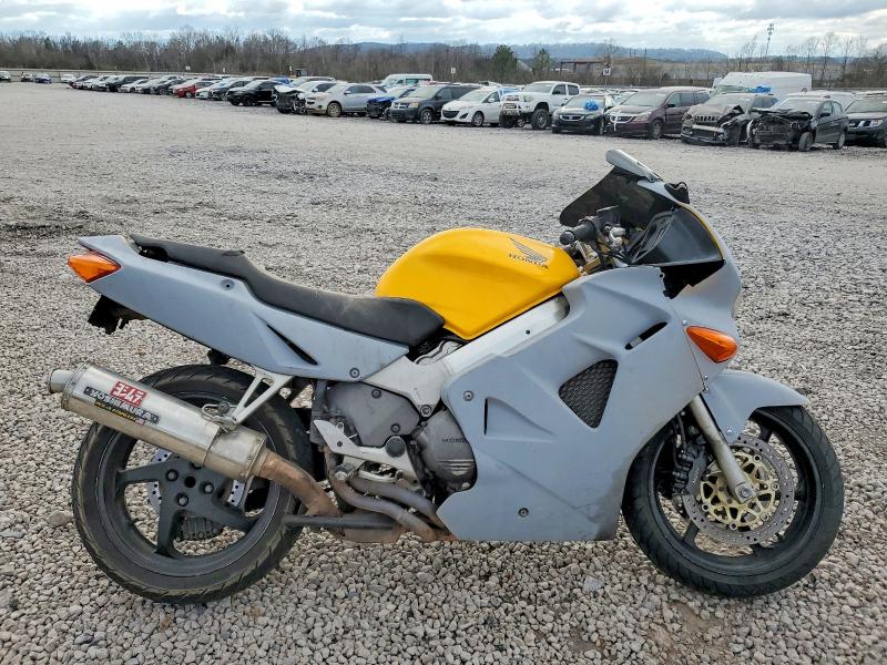 JH2RC4604YM200016