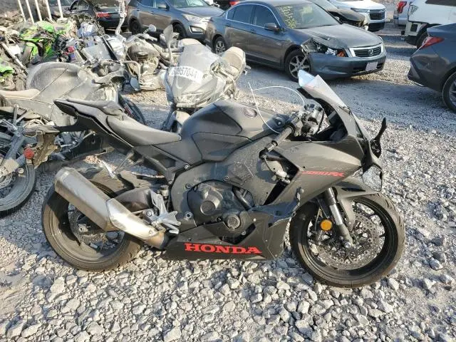 JH2SC7719JK100585