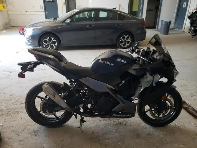 JKAEXKG17NDAF1628