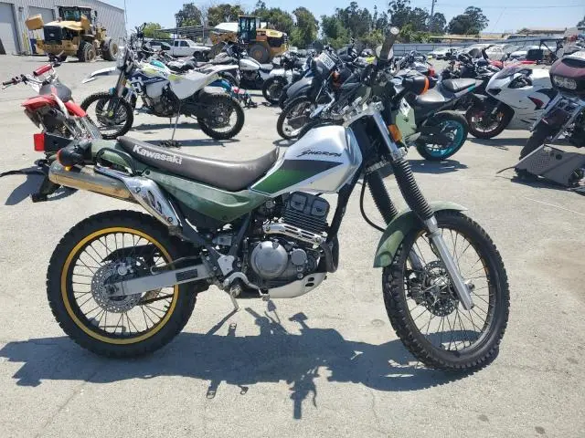 JKAKLMG11YA019193