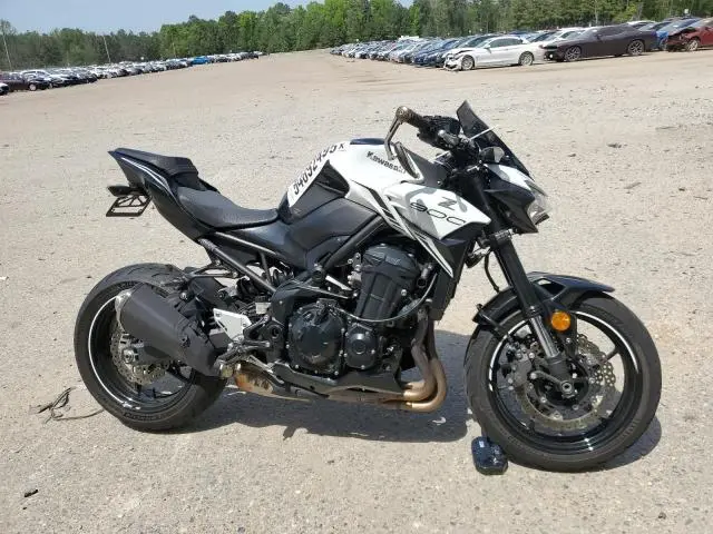 JKAZR2F16NA037896