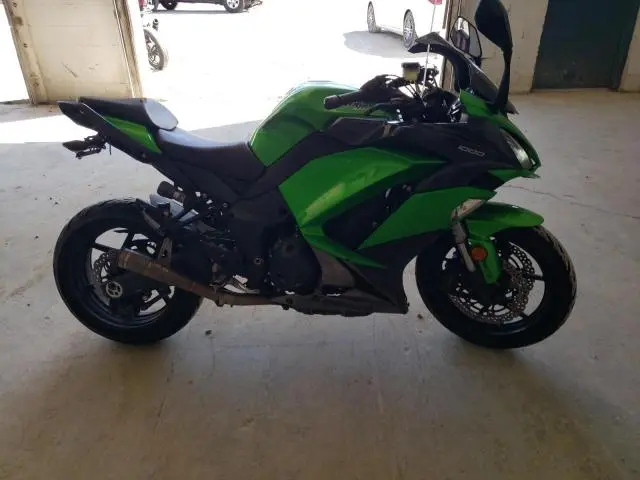 JKAZXCW19HA003175