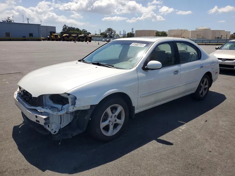 JN1CA31AX1T309402