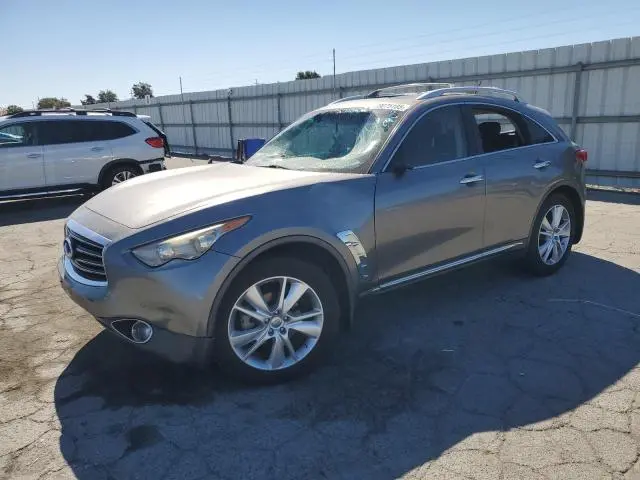 JN8CS1MU3DM141402