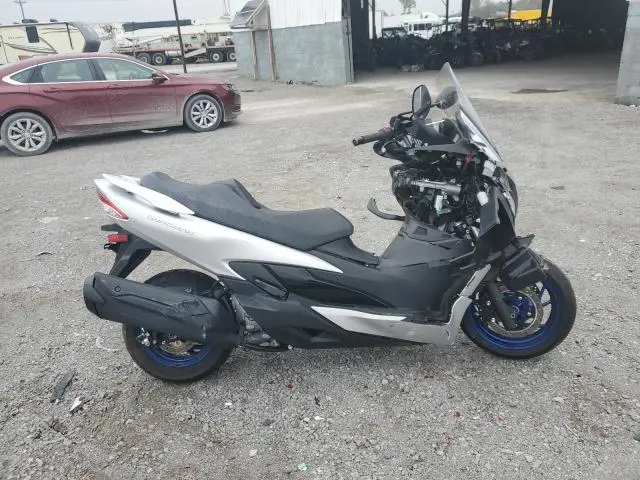 JS1DU11J3R7100109