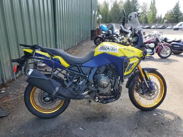 JS1EM12B5P7100864