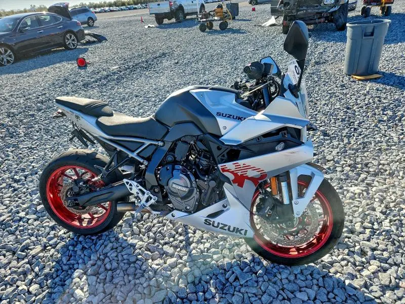 JS1EM13B5R7100834