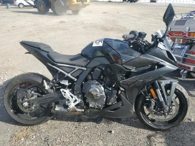 JS1EM13B6S7101836