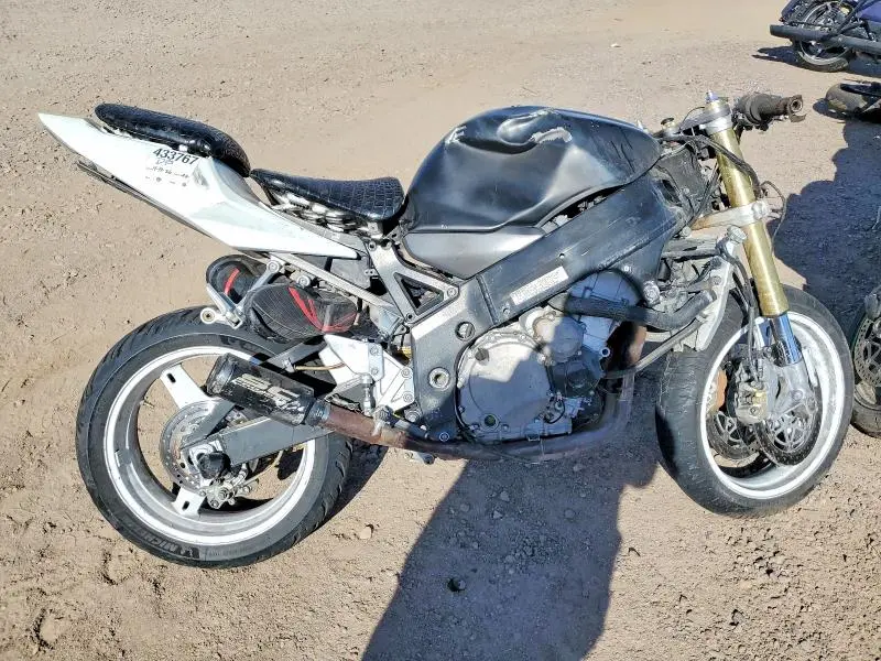 JS1GN7CA352100760