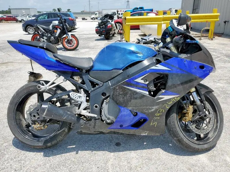 JS1GN7CA352115808