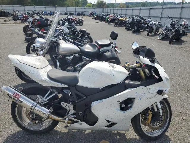 JS1GN7CA542101178