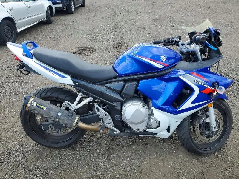 JS1GP74AX82101725