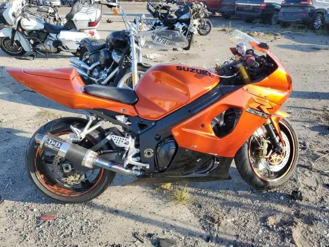 JS1GT75A832104982