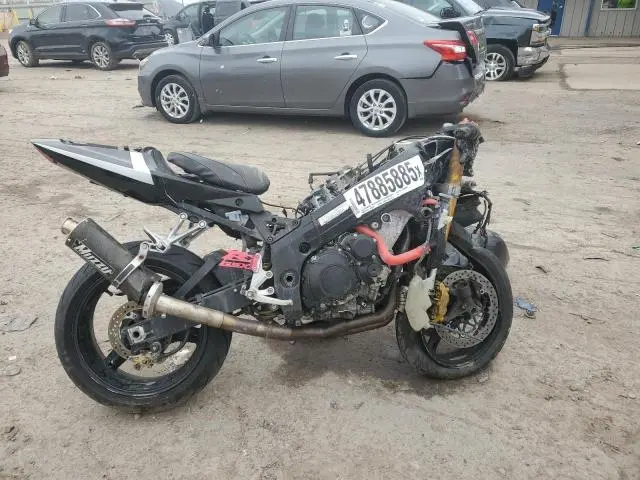 JS1GT75AX42100658