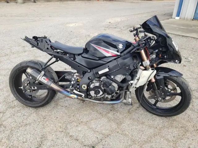JS1GT76A052108476