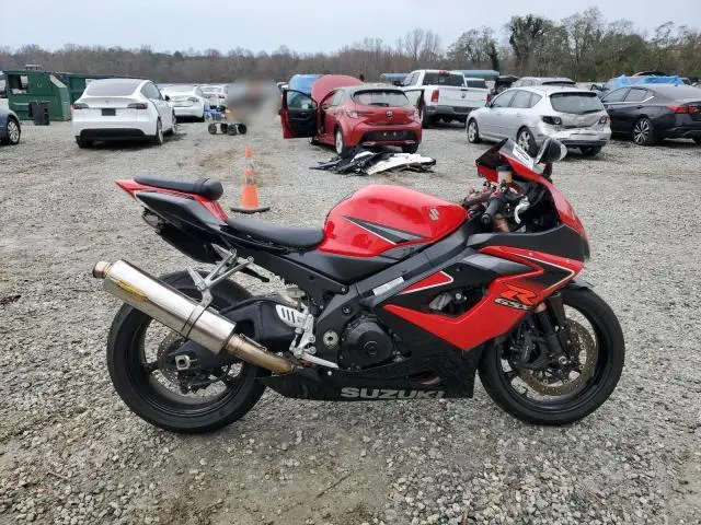 JS1GT76A762105589