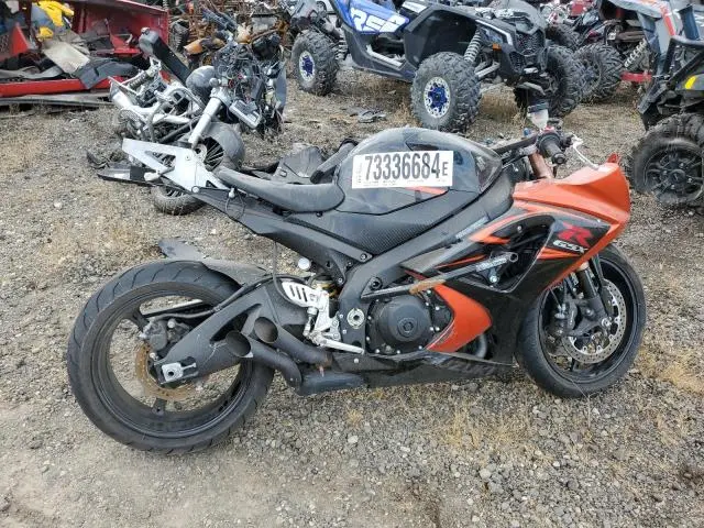 JS1GT77A172112585