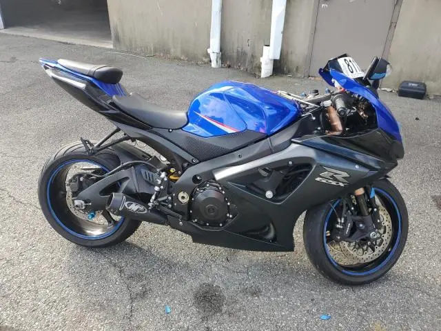 JS1GT77A272111543