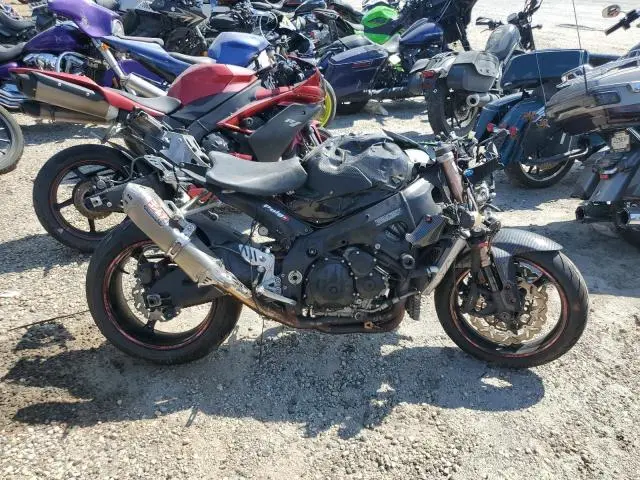 JS1GT77A882107191