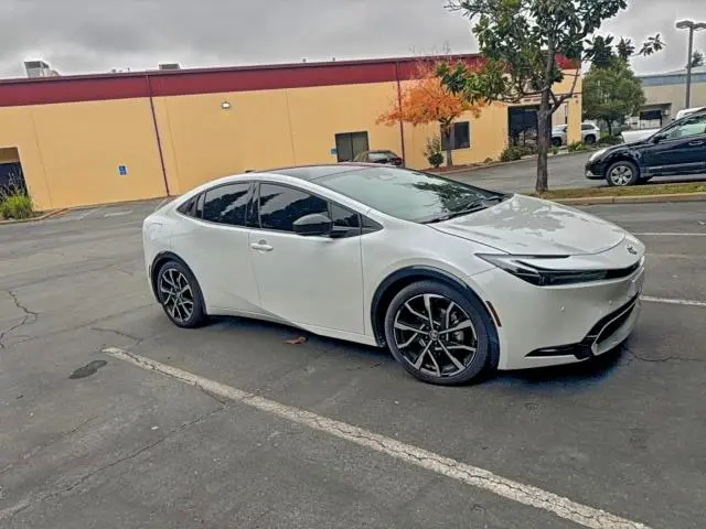 JTDACACU2R3017135