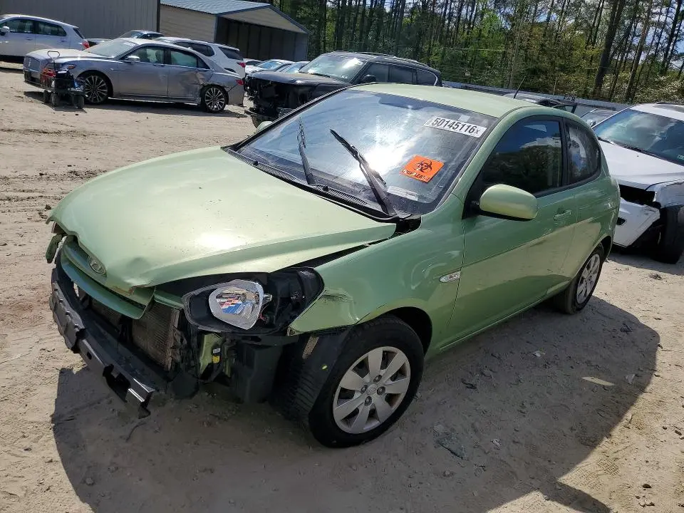 KMHCM3AC2BU191536