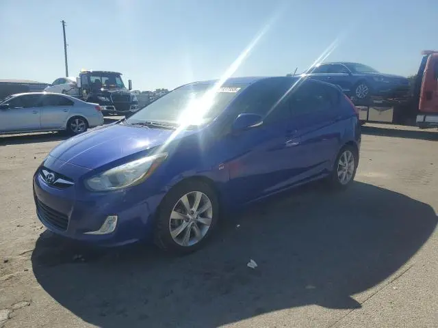 KMHCU5AE3DU109555