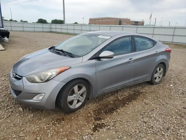 KMHDH4AE5DU935181