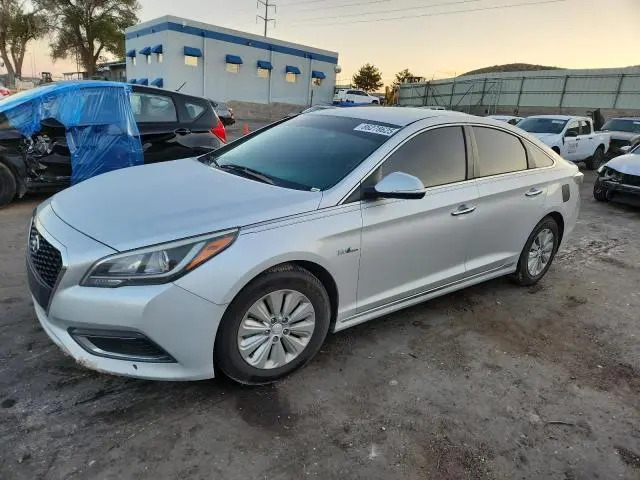 KMHE24L15GA028002