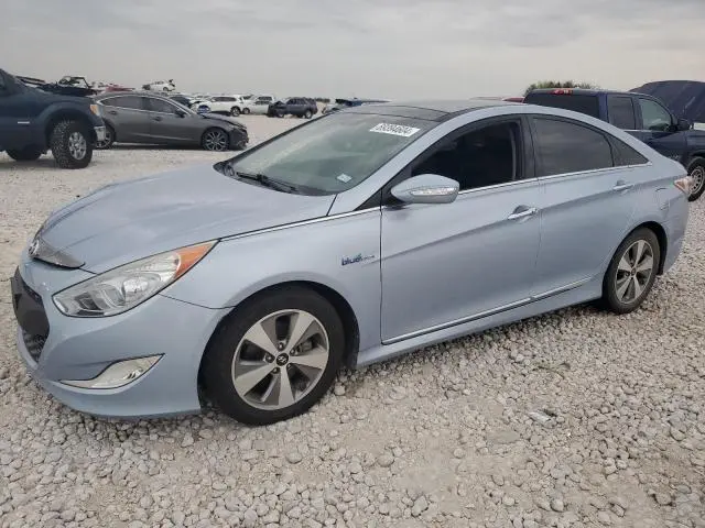 KMHEC4A4XCA045768