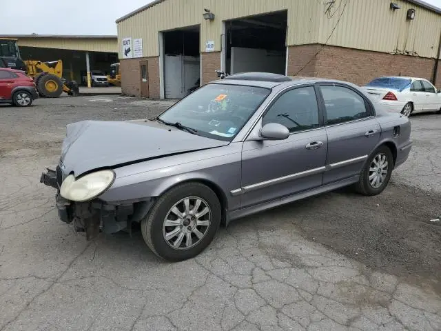 KMHWF35H05A129393