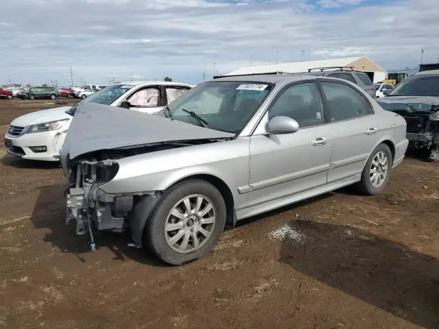 KMHWF35H55A154127