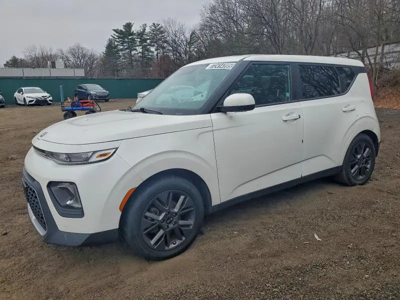 KNDJ23AU9M7145990