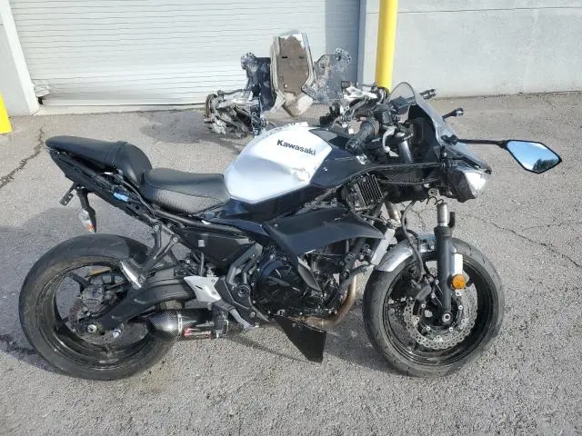 ML5EXEN14LDA09827