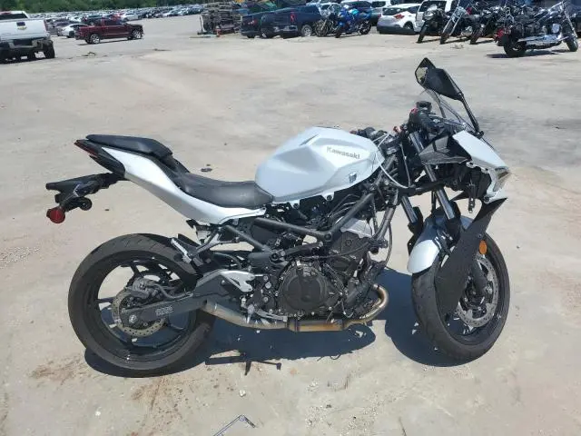 ML5EXGG18SDA54504