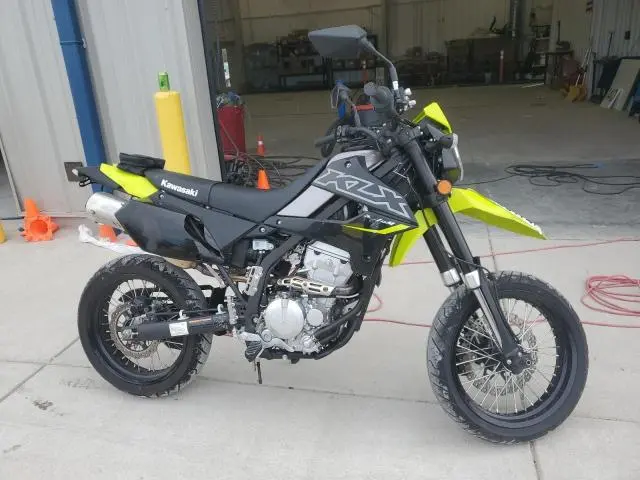 ML5LXBE13PDA22127