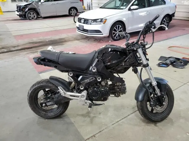 MLHJC9219N5003055