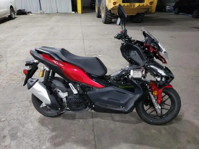 MLHKF385XP5200824