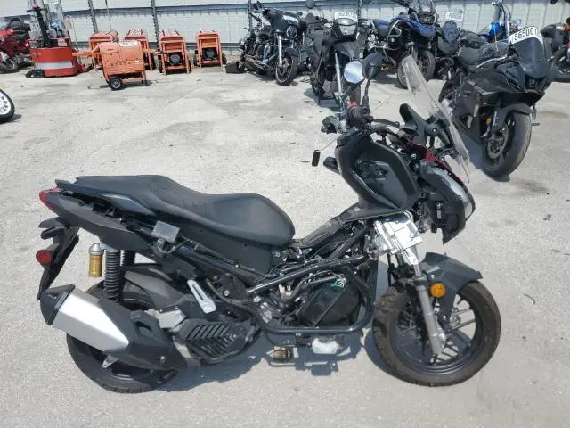 MLHKF545XR5000353