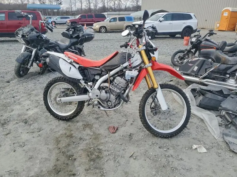 MLHMD3813G5302364