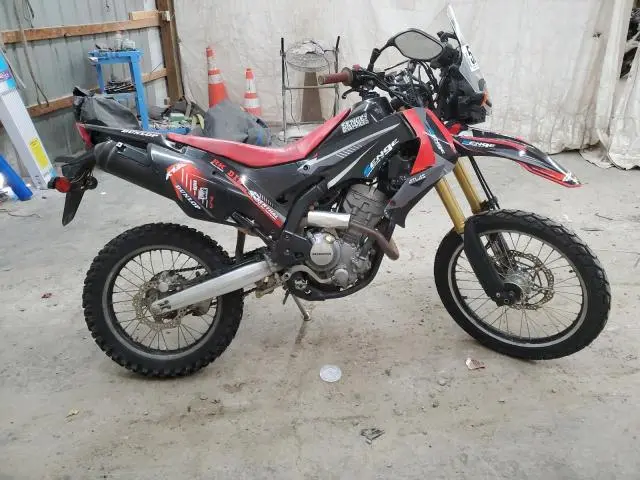 MLHMD4451H5000121