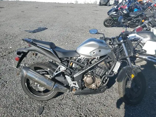 MLHNC5254H5000405