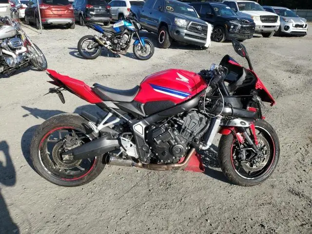 MLHRH1554R5001384