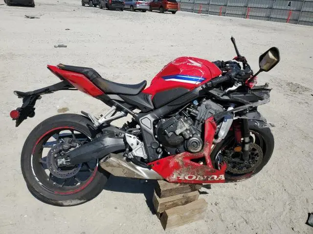 MLHRH1558R5001131
