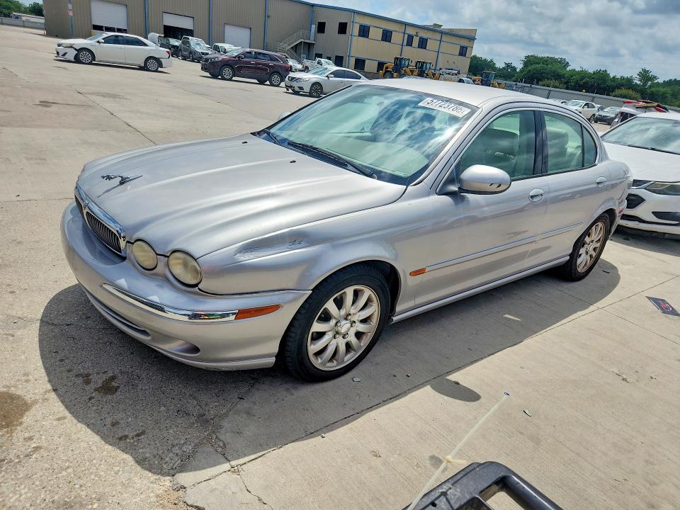 SAJEA51D72XC28562